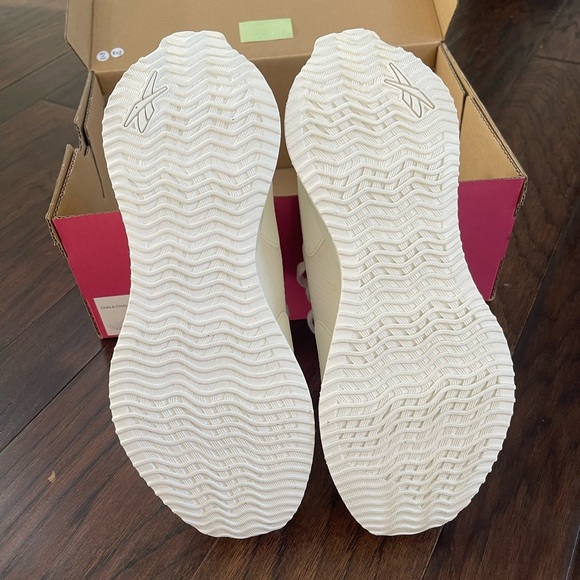 Reebok Zig Dynamica Women's Sneakers - White 10 - Picture 3 of 7